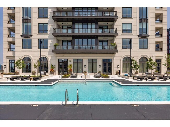 Building Photo - 1111 W River Pkwy