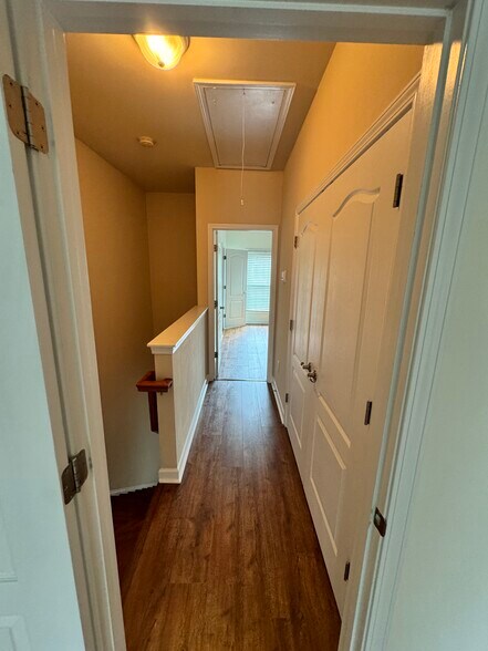 Building Photo - 9828 Longstone Ln