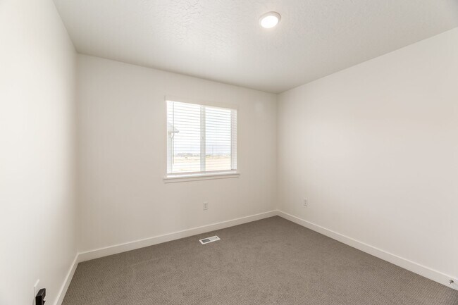 Building Photo - 12996 S Spook Gulch Ct