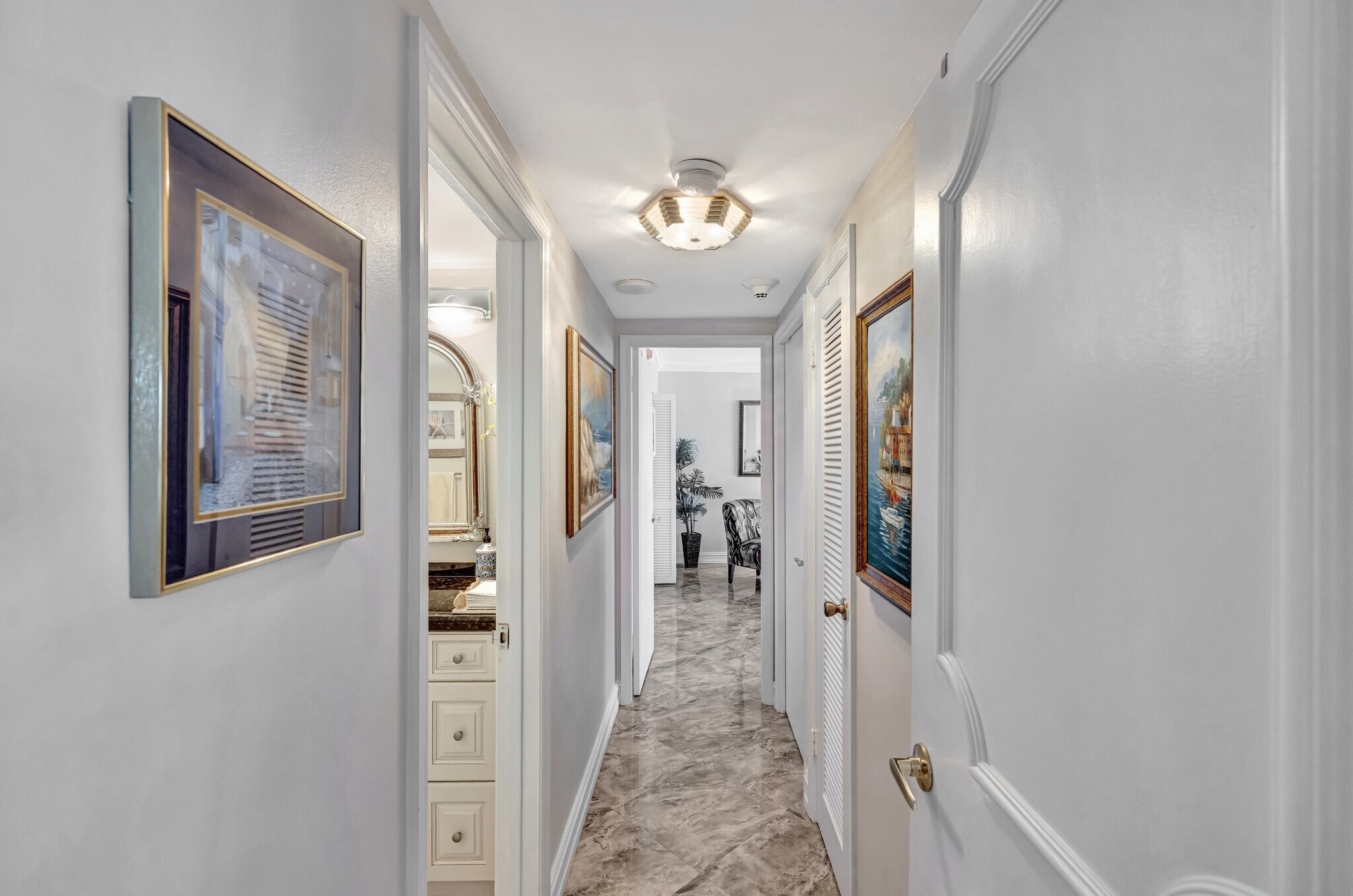 Building Photo - 2100 S Ocean Dr