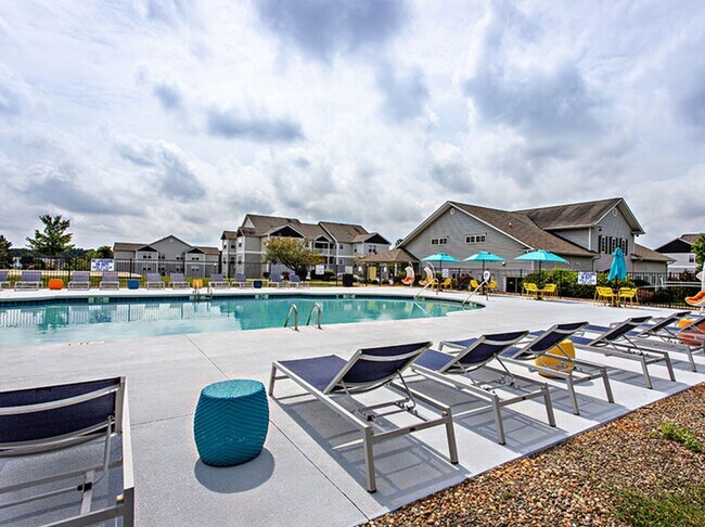 Building Photo - University Village, 136-H