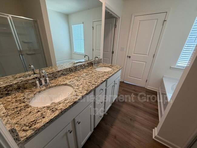 Building Photo - 1506 Aralynn Ct