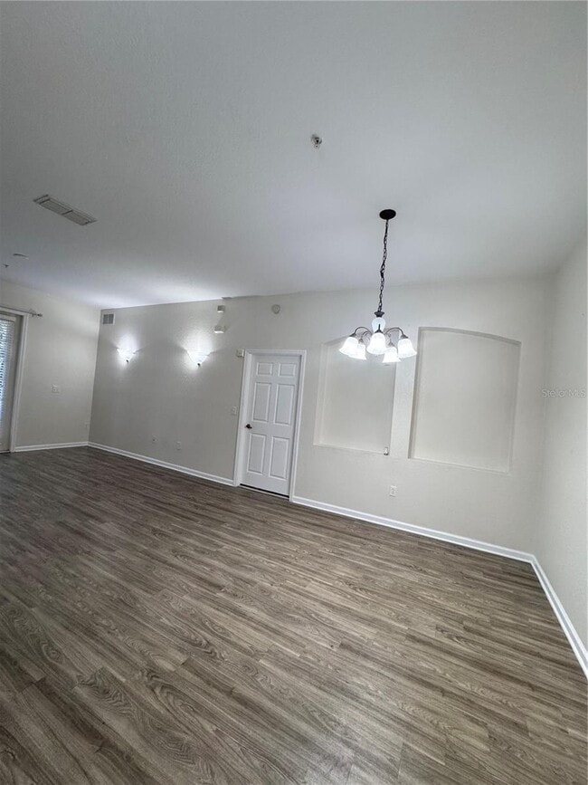 Building Photo - 3001 Greystone Loop