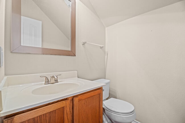 Building Photo - 511 Shannon Rose