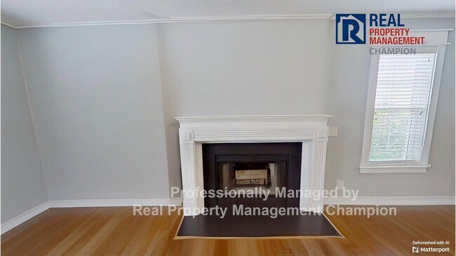 Building Photo - 4 BD/2.5 BA off Middle Sound Loop w/ Large...