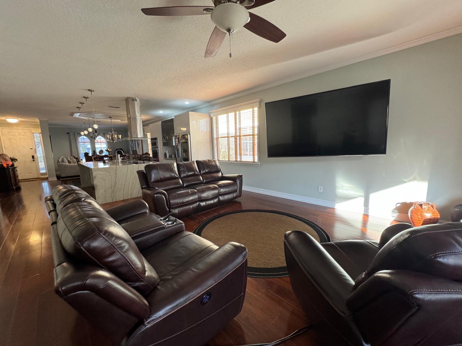 Building Photo - 11745 Via Lucerna Cir