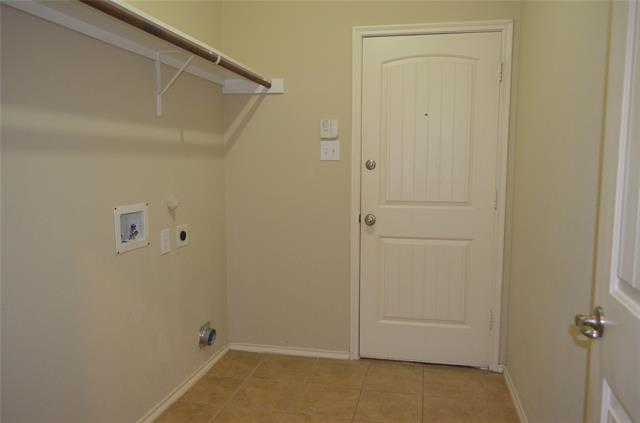 Building Photo - 9604 Sleepy Hollow Dr