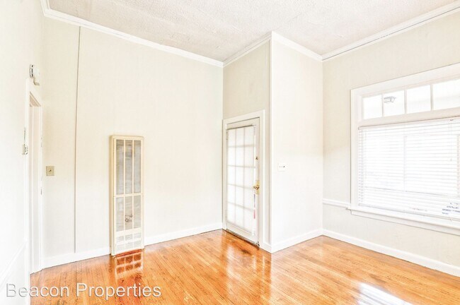Building Photo - 310 51st St