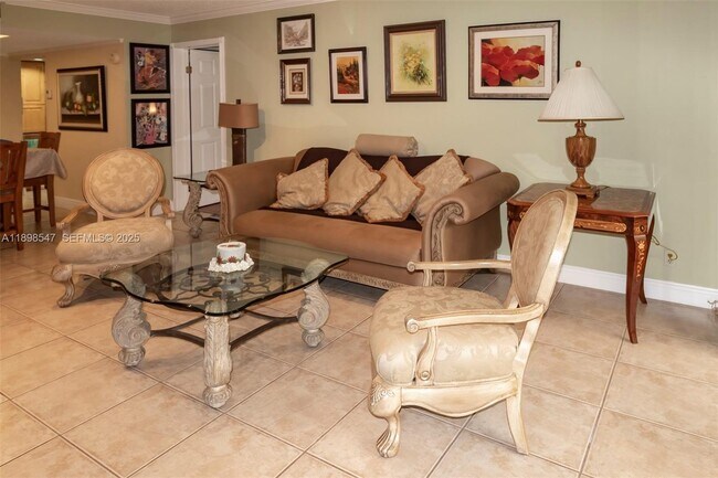 Building Photo - 16200 Golf Club Rd