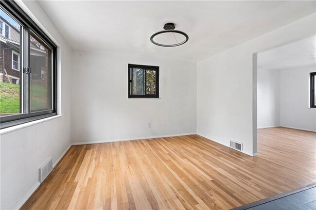 Building Photo - 5406 Verona Rd