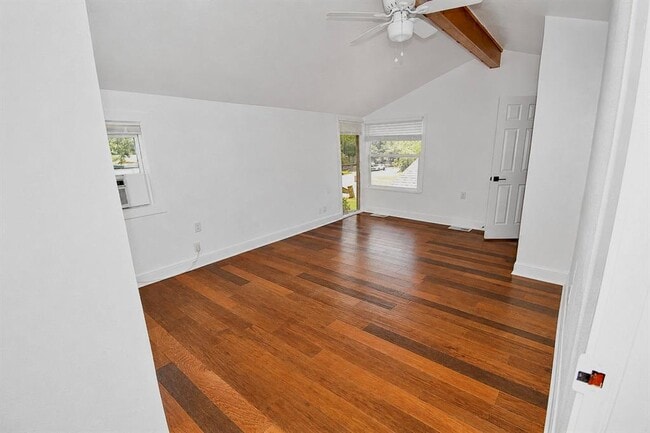 Building Photo - 6027 Bluebell Cir