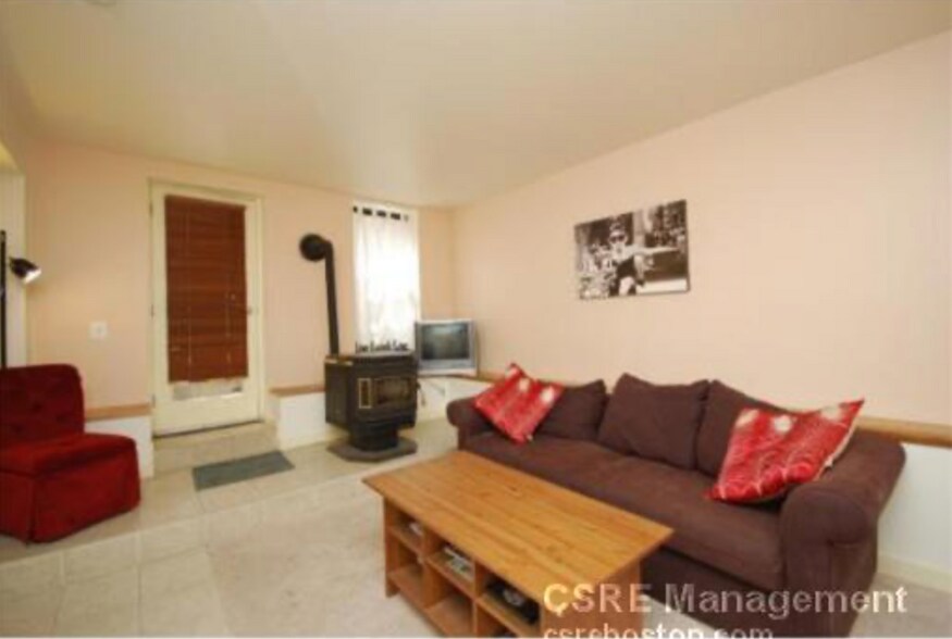 Primary Photo - 28 Symphony Rd