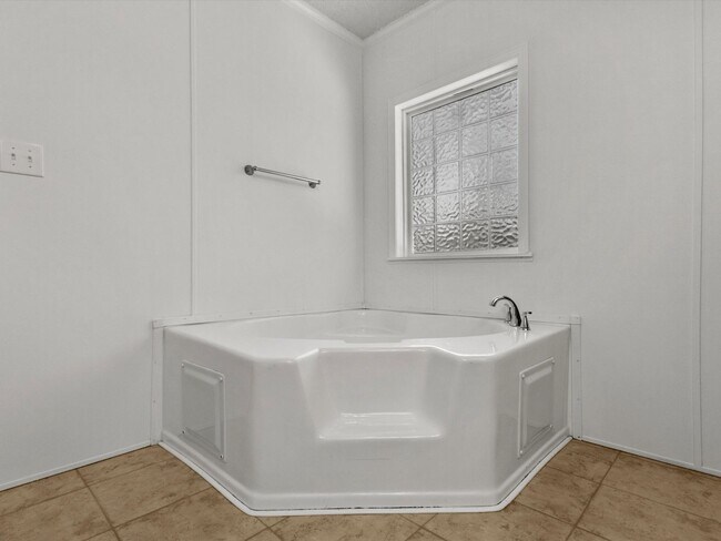 Building Photo - Great Home Near Tanner High School!