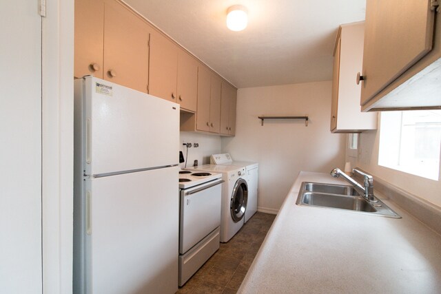 Building Photo - Great 1-Bedroom, 1-Bath Duplex With Large Bonus Room!
