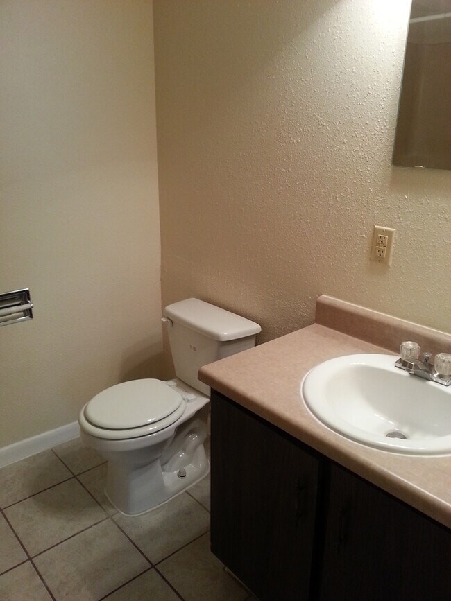 1348 E McDaniel St 1348 E McDaniel St Springfield MO 65802