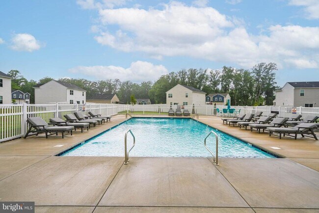 Building Photo - 38414 Yawl Ct