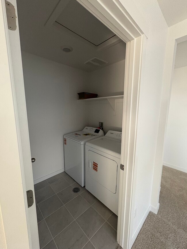 Building Photo - 4754 Hatcher Dr