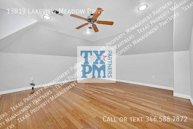 Building Photo - 13819 Lakeview Meadow Dr