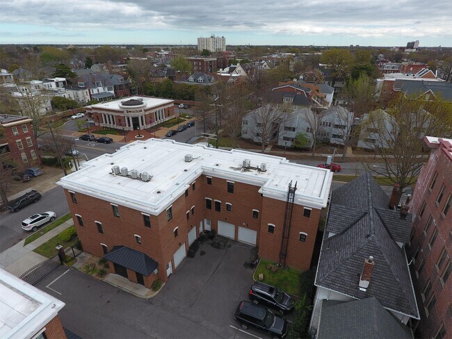 Building Photo - 915 Colley Ave