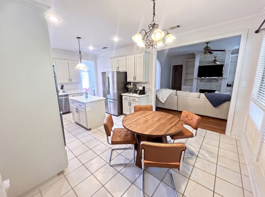 Building Photo - 302 Cherokee Rose Ln