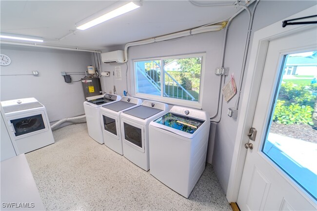 Building Photo - 354 Harbour Dr