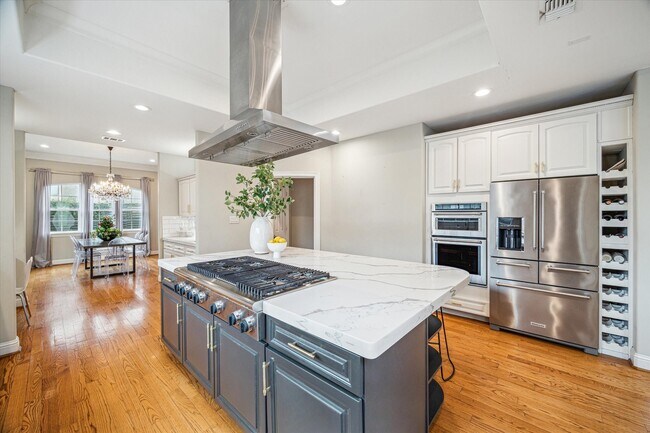 Building Photo - 1502 Whispering Pines Dr