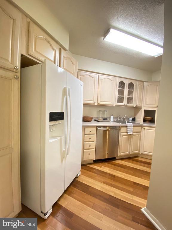 Building Photo - 1420 Locust St