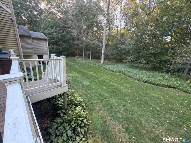 Building Photo - 26 Fern Dr