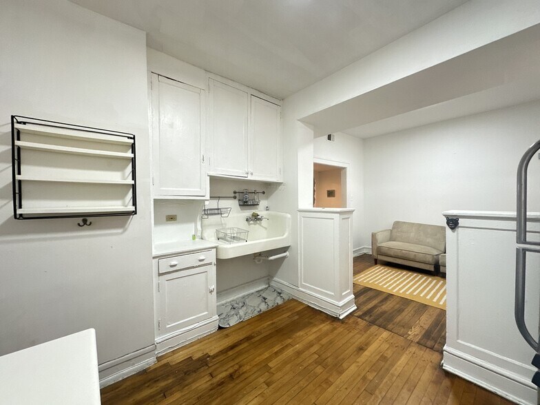 Building Photo - 2021 N Humboldt Blvd
