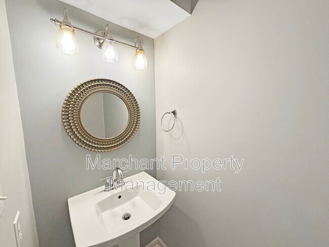 Building Photo - 101 Pendleton Ct