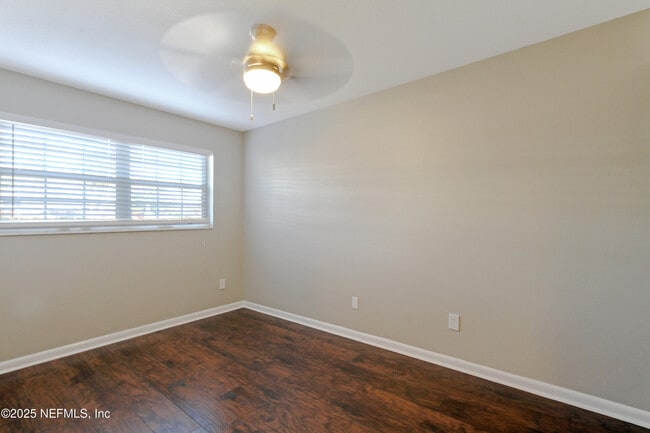 Building Photo - 748 Foxbriar Cove