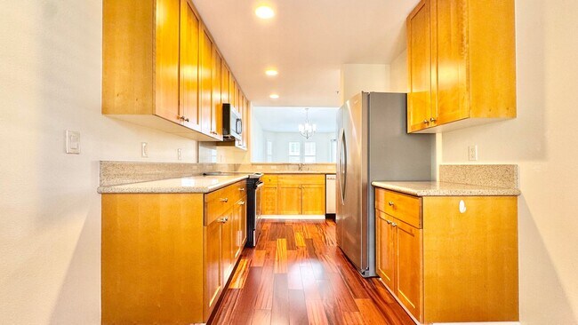 Building Photo - 520 Lunalilo Home Rd