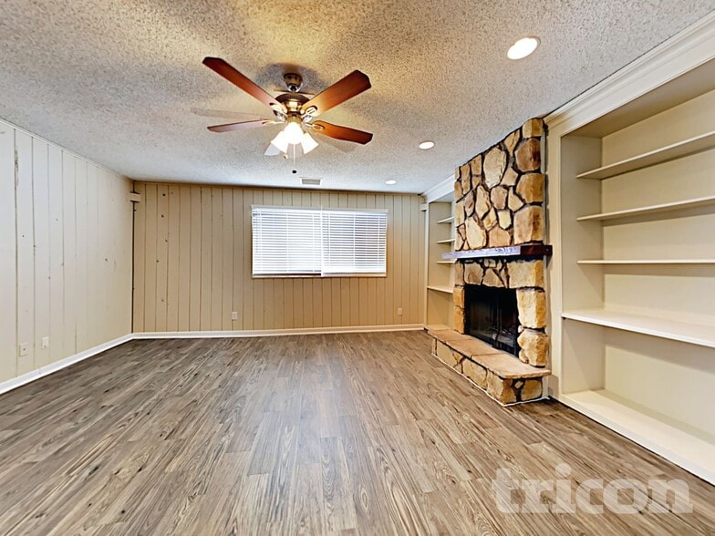 Building Photo - 4416 W Mountain View Rd