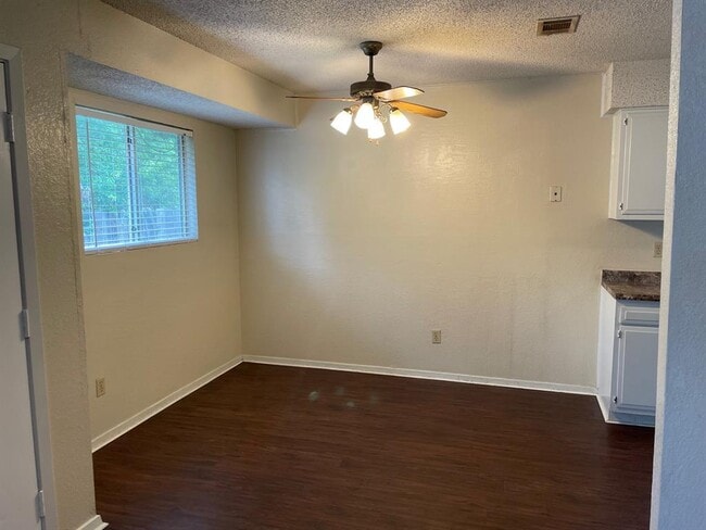 Building Photo - 3212 Kittyhawk Cove