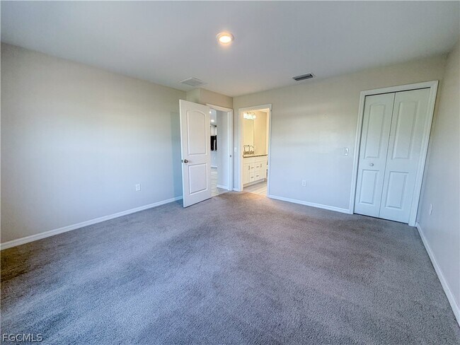 Building Photo - 331 NE 25th St