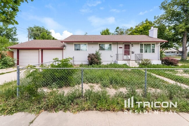 Primary Photo - 1231 Bennett Ave