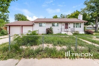 Building Photo - 1231 Bennett Ave