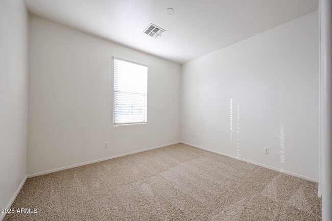 Building Photo - 14088 W Aster Dr