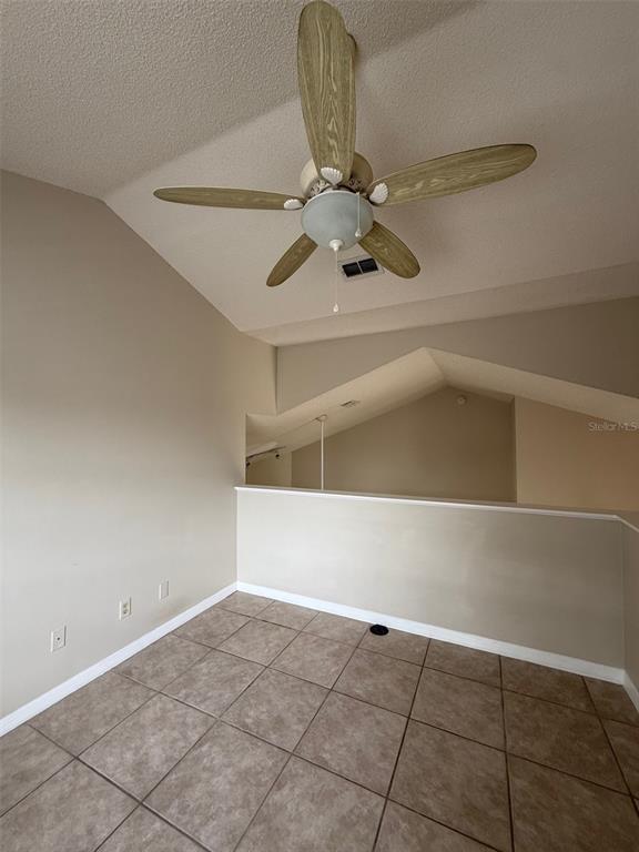 Building Photo - 1025 Kelly Creek Cir