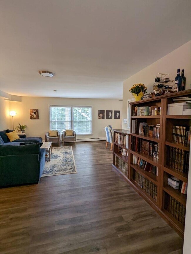 Building Photo - 125 Montgomery Ave