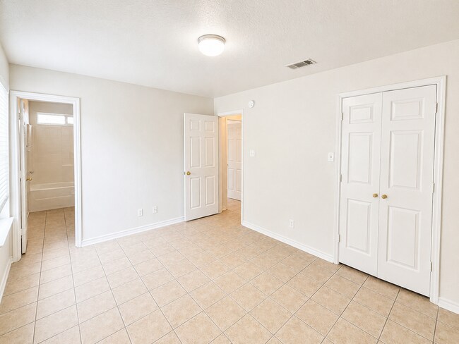 Building Photo - 320 Jeff Gordon Dr