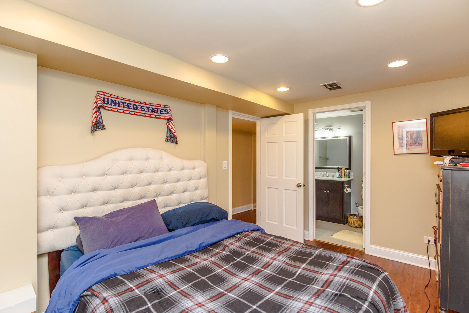 Building Photo - 1306 Eddy W St