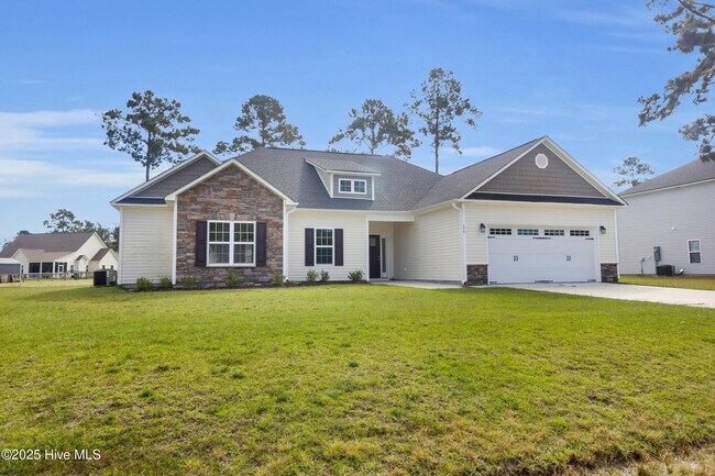 Building Photo - 174 Finch Ln