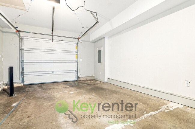 Building Photo - 7116 27th Ave SW
