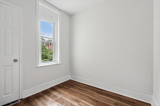 Building Photo - 3 Bedroom House Germantown- Rent Ready!