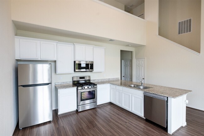 Building Photo - 216 N Lynx Trail