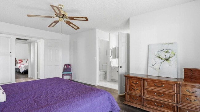 Building Photo - 650 S Arrowwood Way