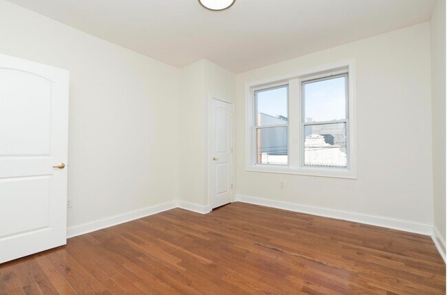 Building Photo - 6404 Park Ave