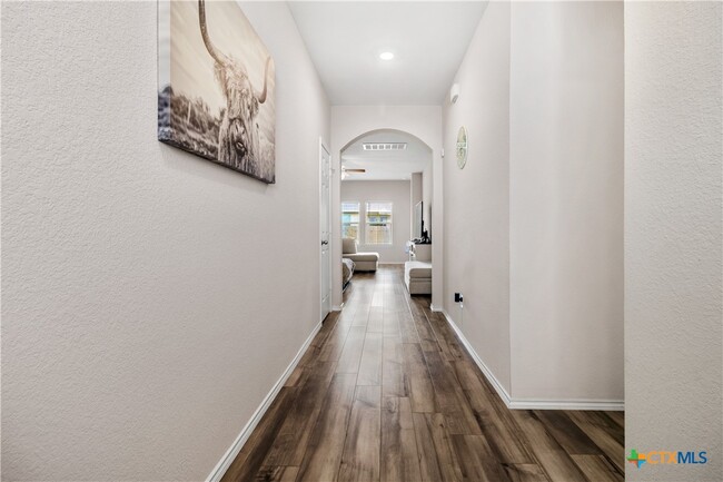 Building Photo - 2427 Elba Dr