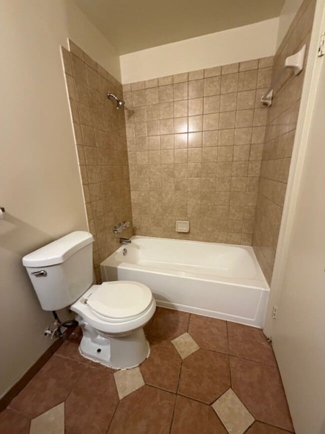 Building Photo - SINGLE FAMILY HOME IN WASHINGTON GROVE